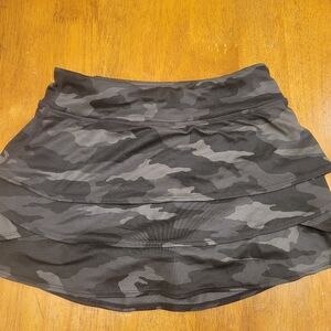 ATHLETA Girl Camo Lux Swing Skort Size M (8-10)